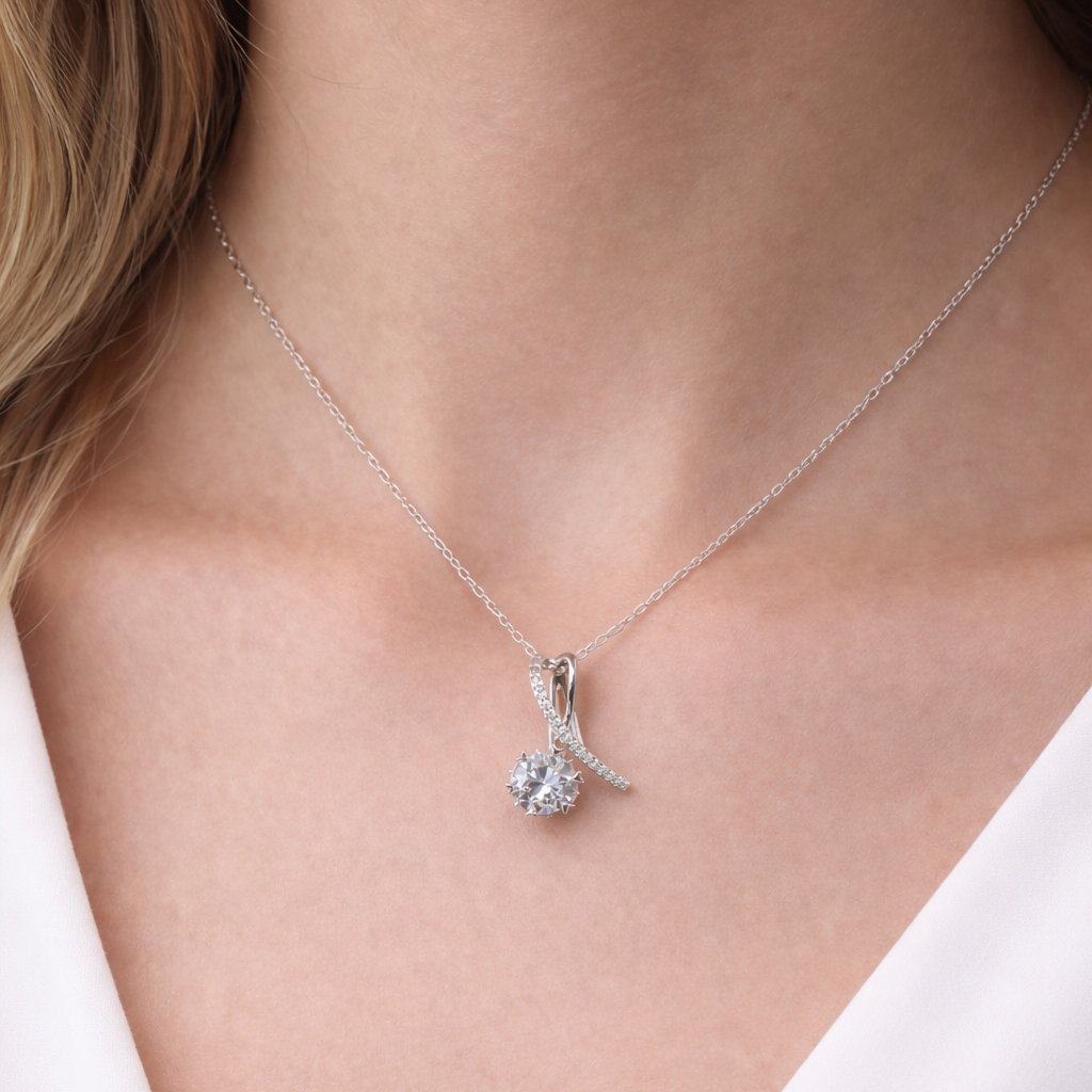 Éloise Drop Necklace