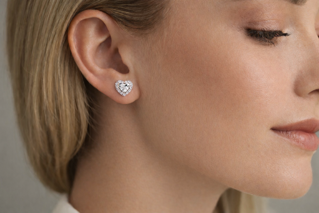 Amour Halo Studs